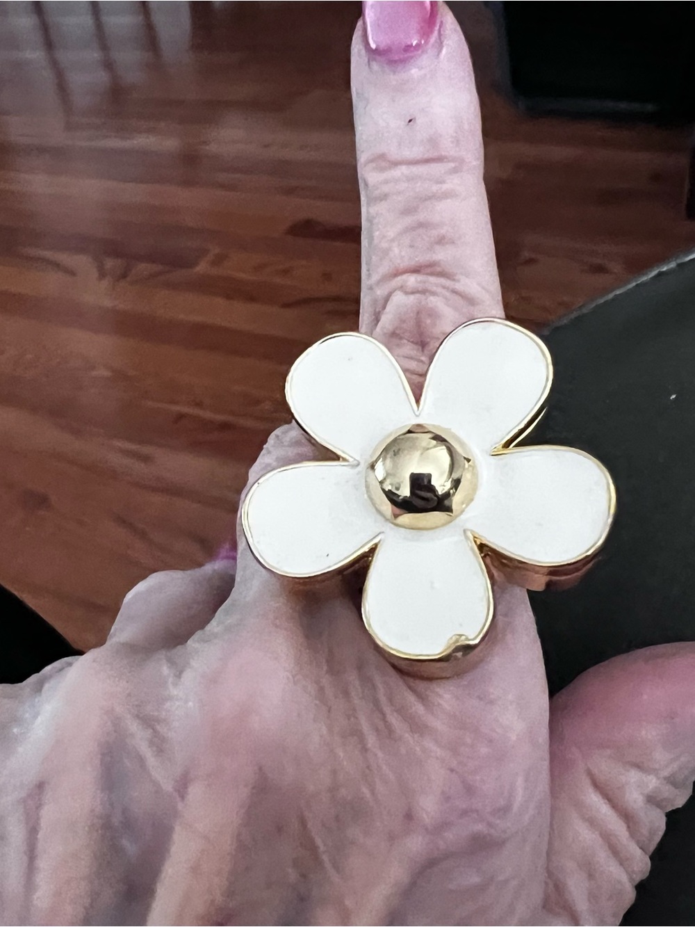 White Flower Statement Ring with Gold Accents Mark Jacob’s perfume